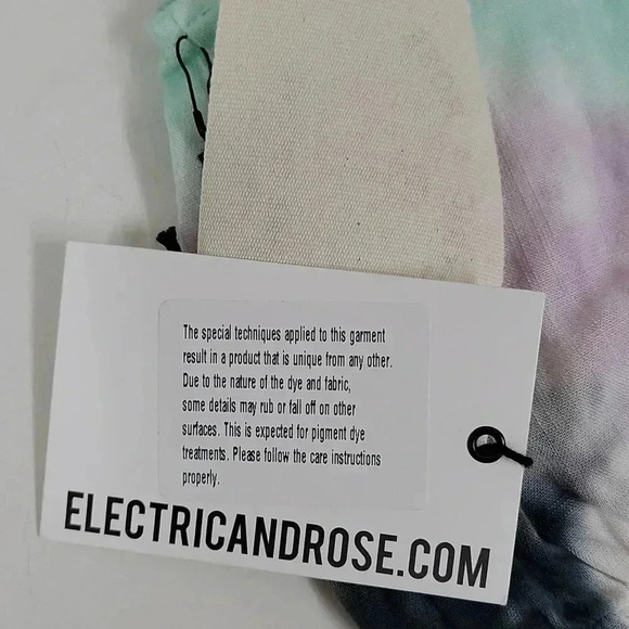 ELECTRIC & ROSE Linda Crop Top ~ Onyx Lavender Glow Tie Dye Pattern  - Picture 4 of 7